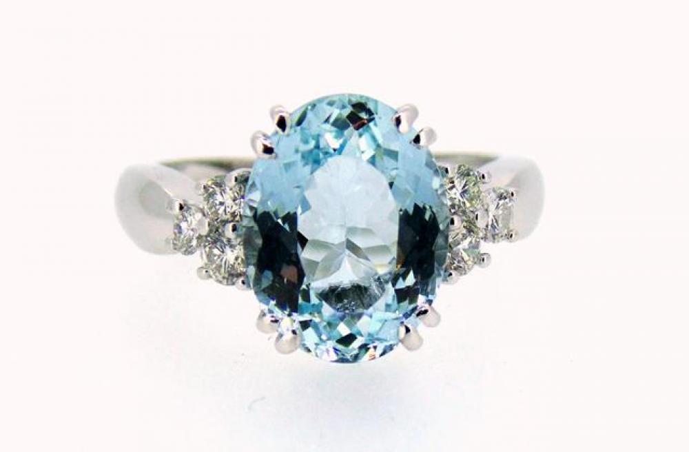 Anello Acquamarina e Brillanti cod. 3686 TR